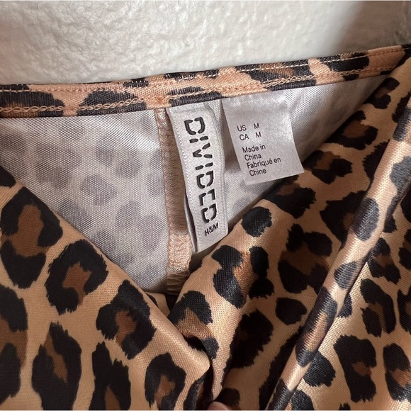 Cheetah print leopard print midi dress - H&M midi dress with slit - cowl neck - Picture 3 of 5